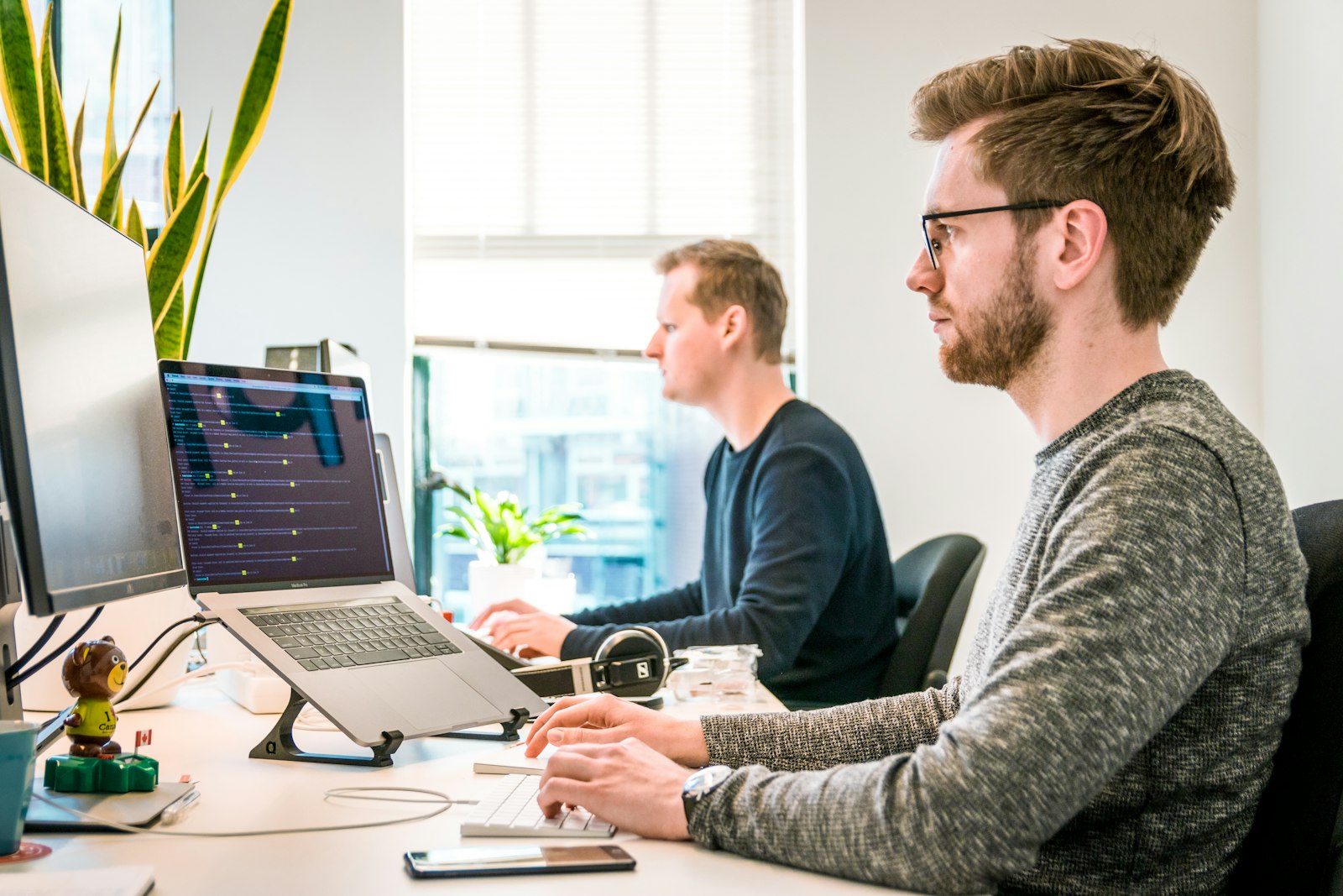QuickBooks Online vs Desktop: Which Is Right for You?